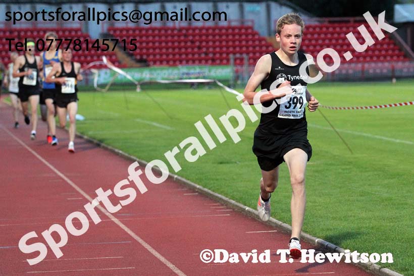 Senior graded 3000 metres, 2019 North East Grand Prix, Gateshead Stadium. Photo: David T. Hewitson/Sports for All Pics
